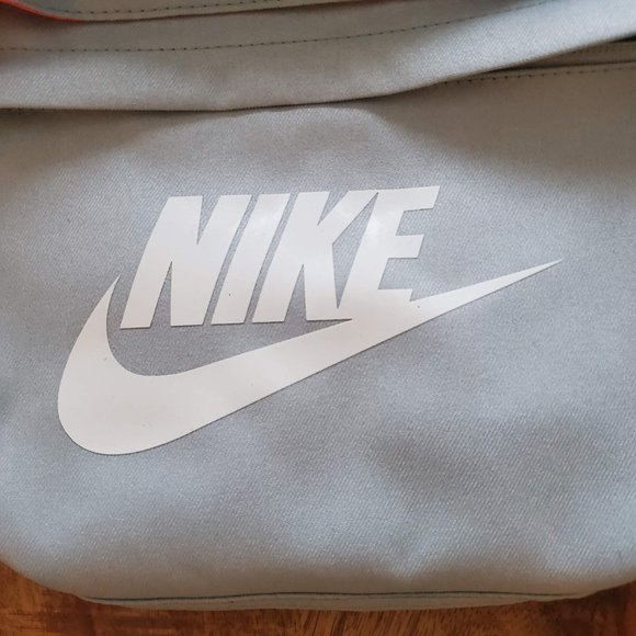 Nike Tech Hip Sack Expendable Waist Bag Running Fa - Picture 8 of 12